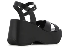 Sandalias De Cuna Isola