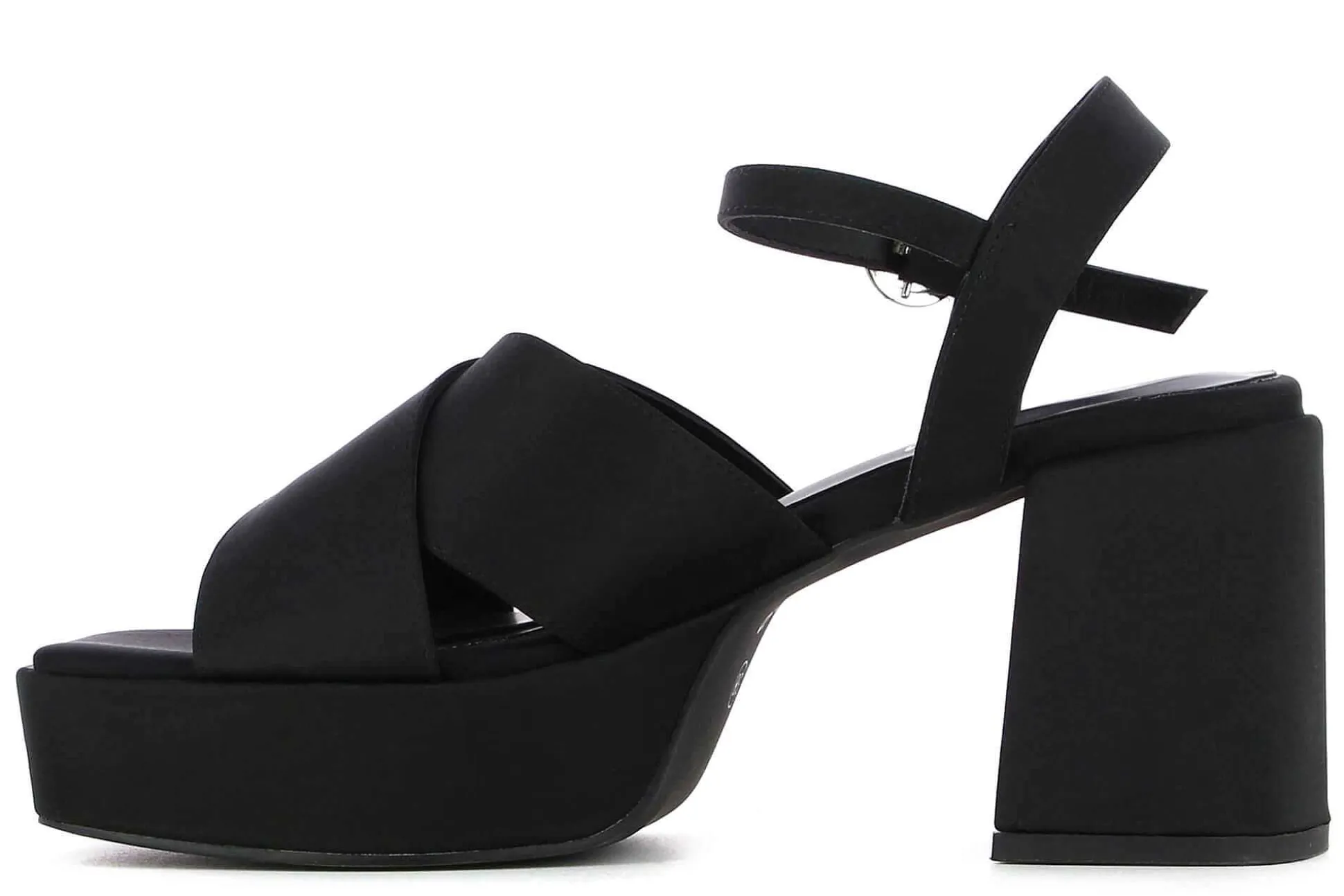 Sandalias De Tacon Wane